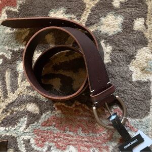***NWT*** WOMENS FRYE LEATHER BELT